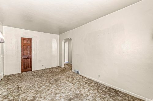 2116 Jefferson Blvd, Mishawaka IN 46545-7720 exterior