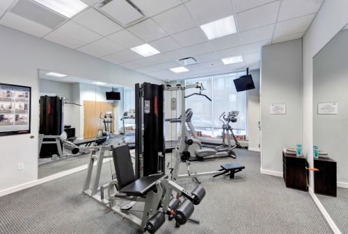 757 Orleans St, Chicago IL  60654-3514 exterior