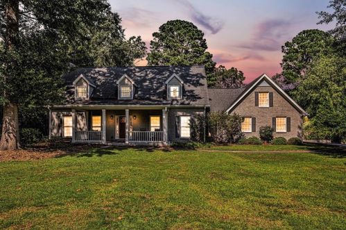 2273 Valley Creek Cir, Lithonia, GA 30078-2552