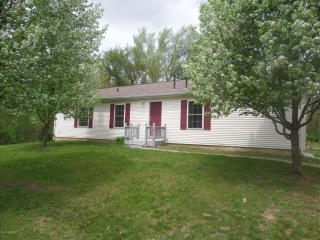 28450 12th Ave, Gobles, MI 49055-9130