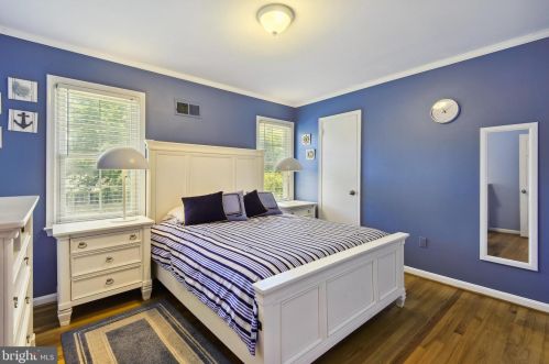 10316 Gainsborough Rd, Rockville MD 20854-4043 exterior