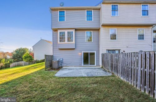 15901 Indian Hills Ter, Rockville MD 20855-2626 exterior