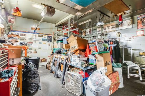 40 Kent Rd, Valley Stream NY 11580-3333 exterior