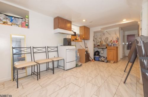 317 Madison Ave, Paterson NJ 07524-2622 exterior