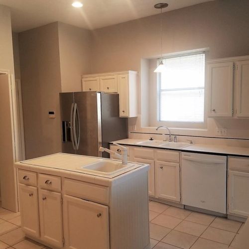 8113 Elkhorn Mountain Trl, Austin TX  78729-6427 exterior