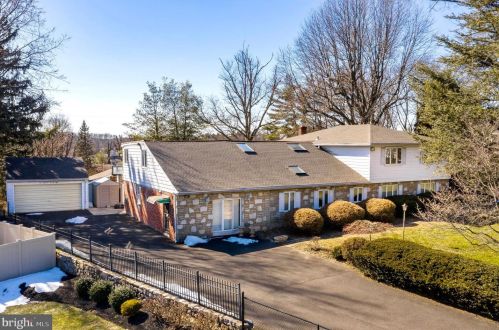 1078 Corn Crib Dr, Huntingdon Valley PA 19006-3306 exterior