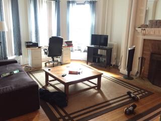 30 Bay State Rd, Boston MA  02215 exterior