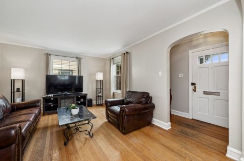 5114 Odell Ave, Chicago, IL 60706-3631