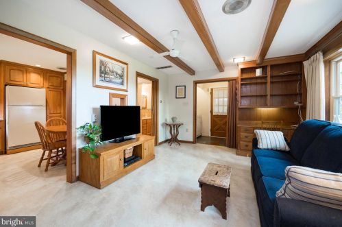 1526 Chestnut Hill Rd, Pottstown PA 19465-7156 exterior