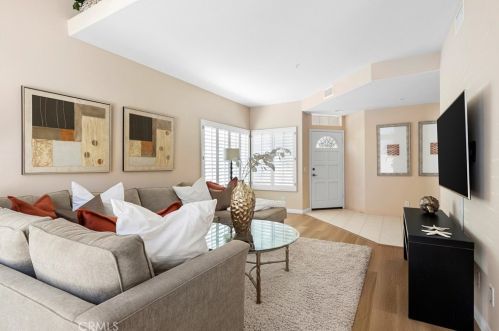 2375 Cascade, Tustin CA exterior