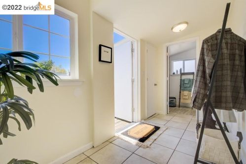 1522 Harmon St, Berkeley CA 94703-2415 exterior