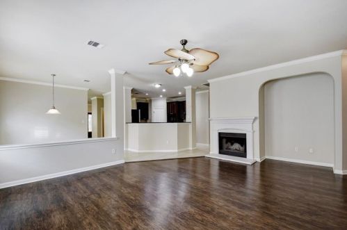 14513 Broadwinged Hawk Dr, Austin TX  78738-6570 exterior