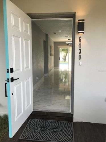 6430 Larmon St, Tampa FL  33634-5018 exterior