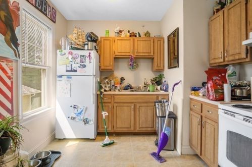 67 Catharine St, Worcester MA 01605-2708 exterior