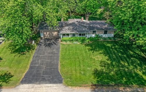 5006 Tile Line Rd, Bull Valley, IL 60012-3322