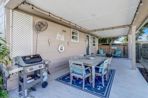 547 101 Ave, Naples FL 34108-3202 exterior