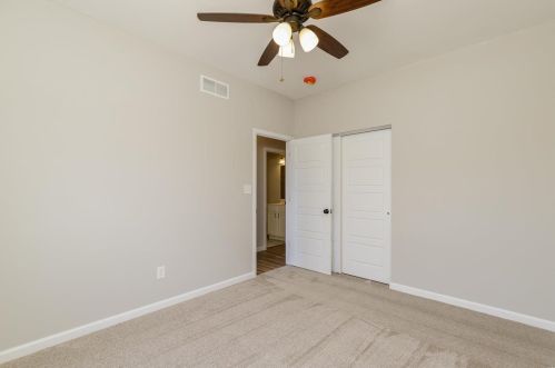 150 Village Circle Dr, Winfield MO 63389-2051 exterior