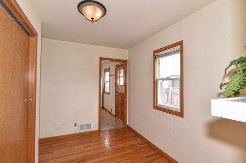 7119 Beloit Rd, Milwaukee WI 53219-1963 exterior