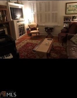 1528 Cambridge Ave, Atlanta GA 30337-2110 exterior