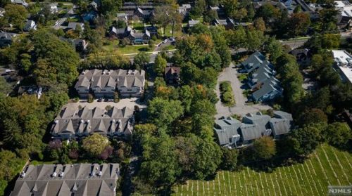 33 Engle St, Tenafly, NJ 07670-2840