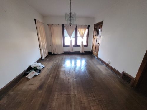 1449 Parkside Ave, Chicago IL 60651-1154 exterior