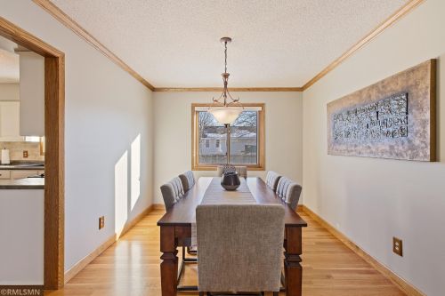 1058 Briar Crk Rd, Saint Paul MN 55123-1515 exterior