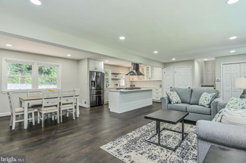 2002 Belle View Blvd, Alexandria VA 22307-1360 exterior