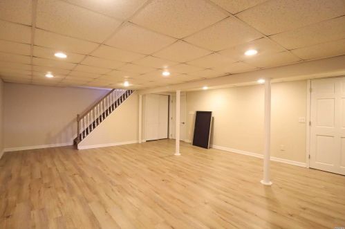 32 Maryland St, Huntington Station NY 11746-6945 exterior