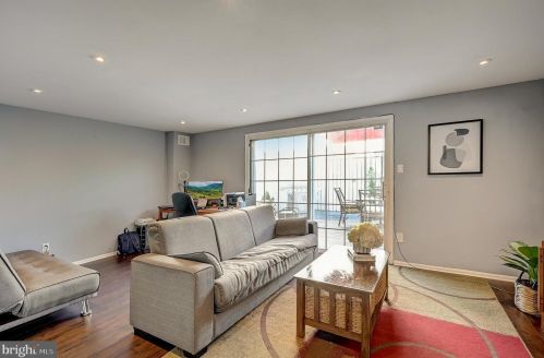 808 29 St, Philadelphia PA 19132-3001 exterior