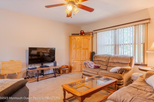 332 Bayberry St, Browns Mills NJ  08015-1343 exterior