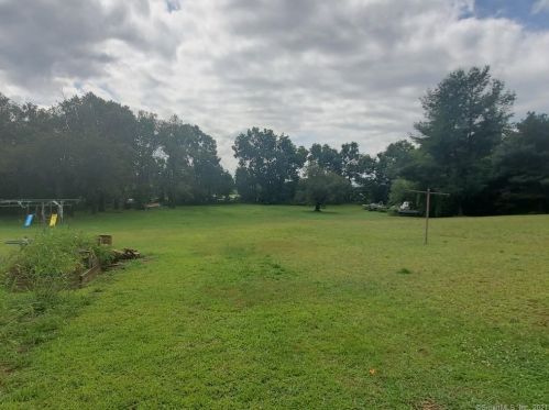 9 Joel Dr, Ellington CT 06029-2612 exterior