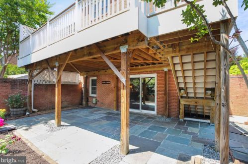 6340 Golf Crse Sq, Alexandria VA 22307-1225 exterior