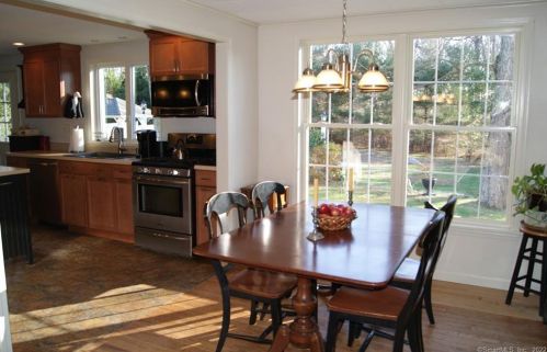 86 Grn Hl Rd, Deep River CT 06419-2412 exterior