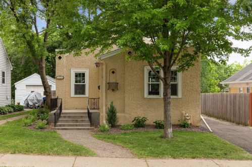 288 Griggs St, Saint Paul, MN 55104-6444