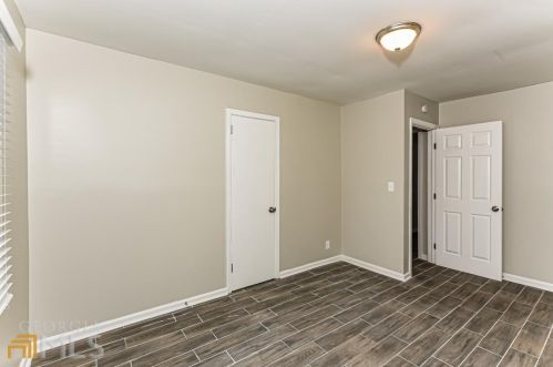 2703 Larkspur Dr, Atlanta GA 30316-4322 exterior