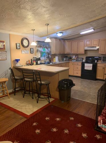 90 Redwood Ave, Concord NH 03301-3519 exterior