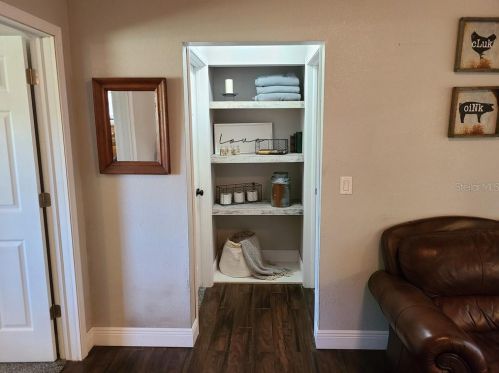 12504 Twin Br Acres Rd, Tampa FL 33626-4423 exterior