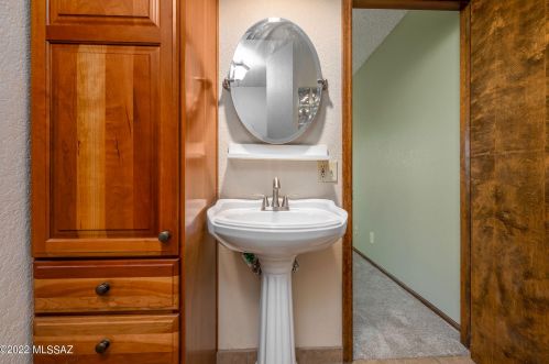 1458 Olympic Club Dr, Tucson AZ  85710-7250 exterior