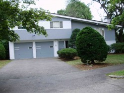 544 Saw Mill Brook Pkwy, Newton MA  02459-3617 exterior