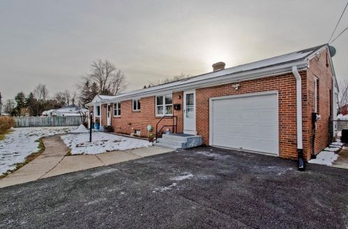 20 Connolly St, Springfield, MA 01151-1604