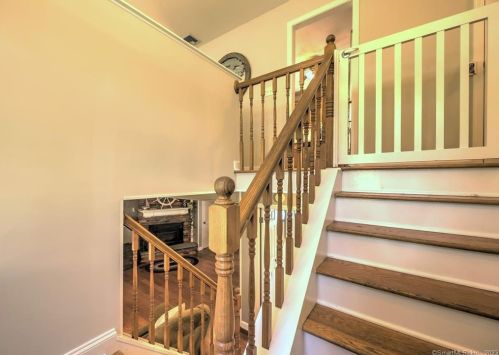 44 Selma Ave, Derby CT 06418-2230 exterior