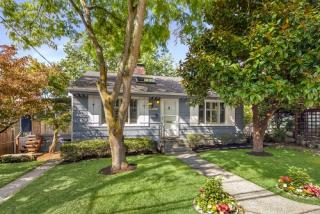 6233 40th Ave, Seattle, WA 98115-7503