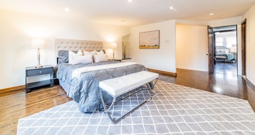 7225 Bennett Ave, Chicago IL  60649-2905 exterior