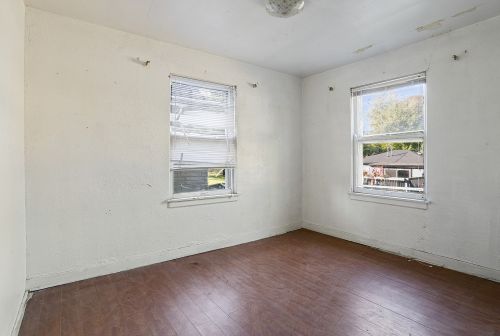 10100 Bensley Ave, Chicago IL 60617-6129 exterior