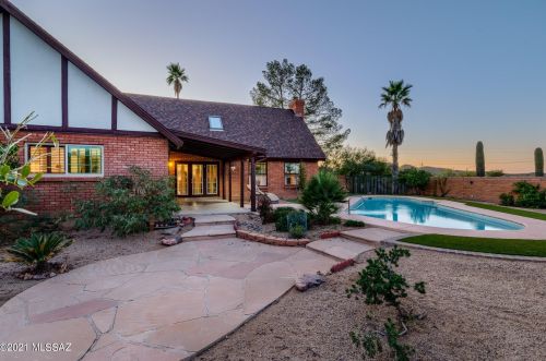 4375 Anklam Rd, Tucson AZ 85745-2149 exterior