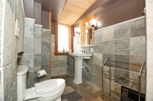 2662 Palmer St, Milwaukee WI 53212-2427 exterior