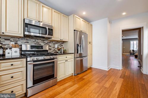 827 28th St, Philadelphia PA  19130-1724 exterior