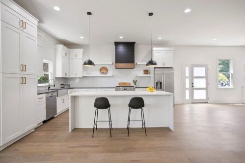 1557 Foote St, Atlanta GA 30307-2817 exterior