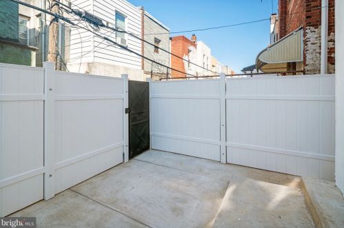 2238 17th St, Philadelphia PA  19132-4403 exterior