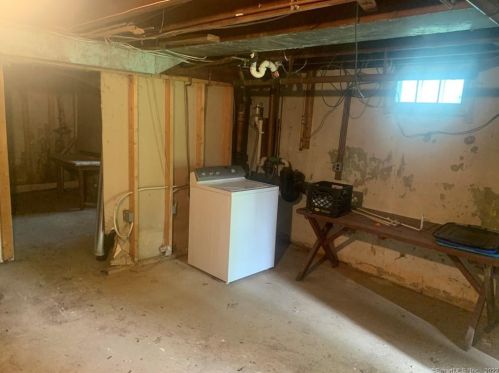 95 Aetna Ave, Torrington CT 06790-4425 exterior